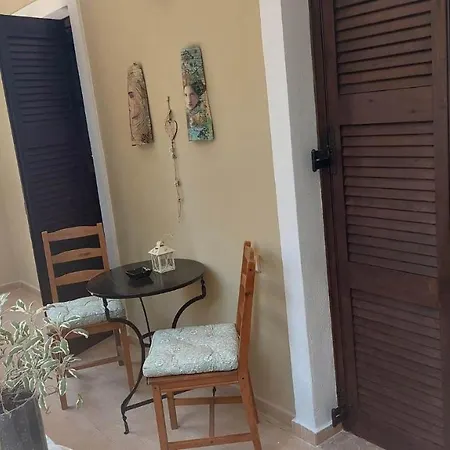 Eftyxia Apartment *